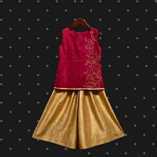 Bhayanaka – Shadows stitched into quiet beauty (Top & Bottom)