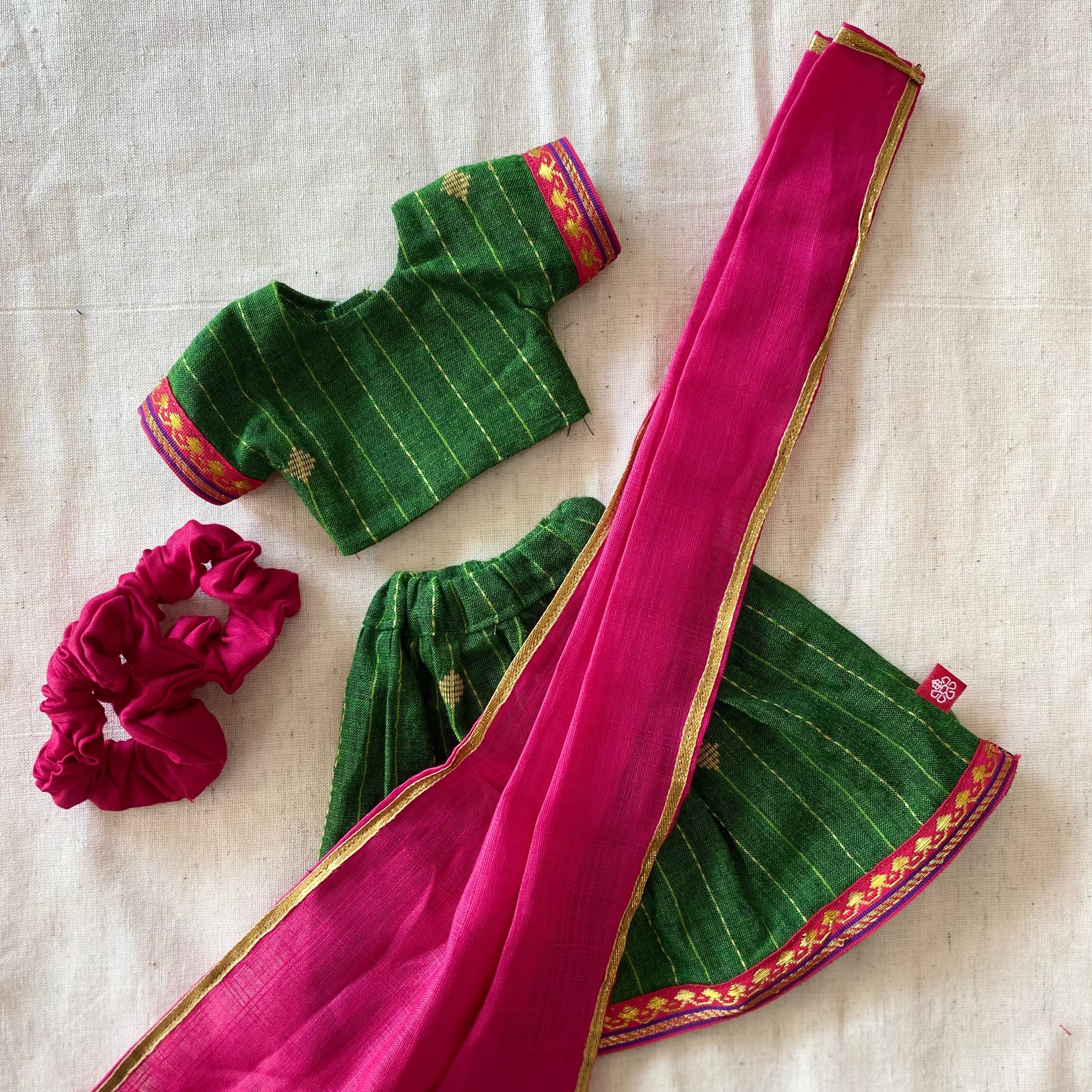 Girl Doll outfits - Festive